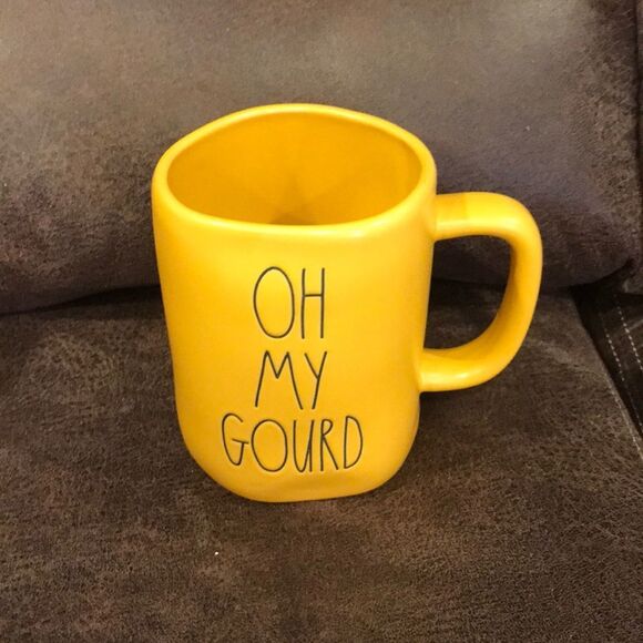 New Rae Dunn mug - Picture 1 of 1